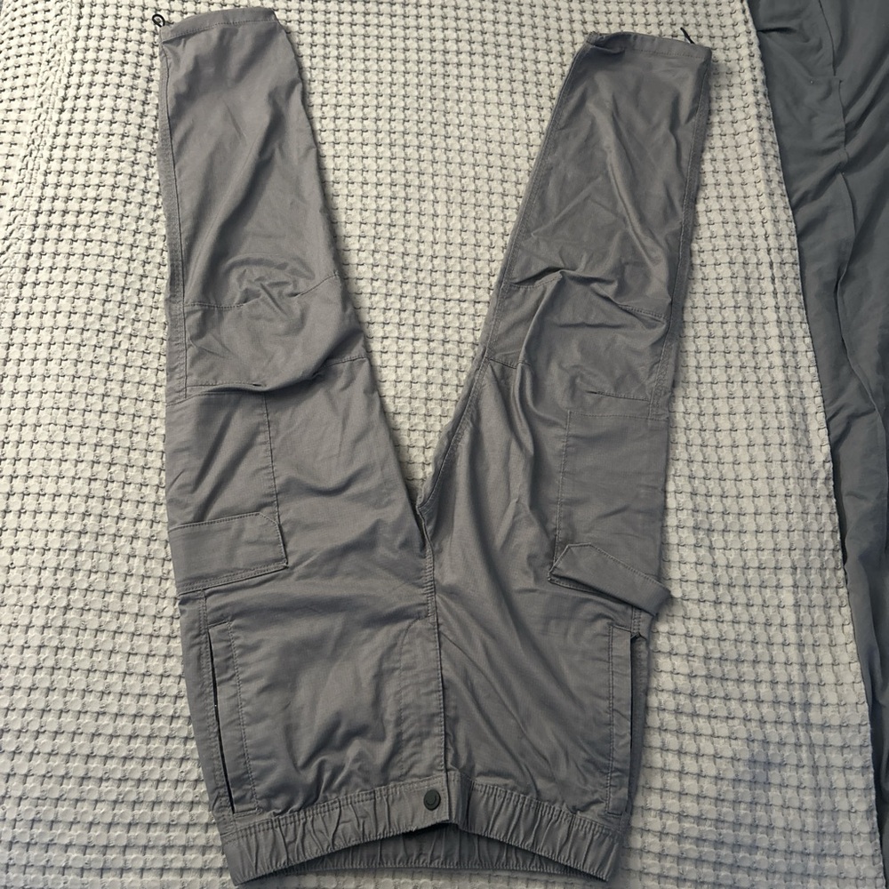 Men's Gray Cargo Pants